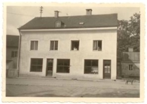 1942: 4 Fenster vorne 1942 - mit 4 statt 7 Fenstern vorne