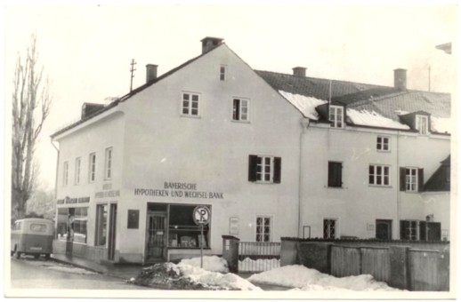1960 - mit Bäckerei und Bank 1960 - mit Bäckerei und Bank