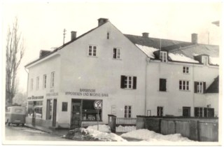 1960: Bäckerei und Bank 1960 - mit Bäckerei und Bank